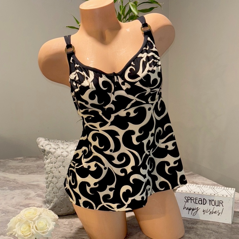 Black and White Swirl Tankini Top